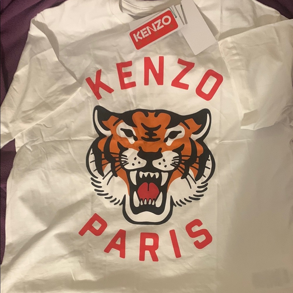 Kenzo White and Red Short Sleeve Tee with Iconic Tiger Design